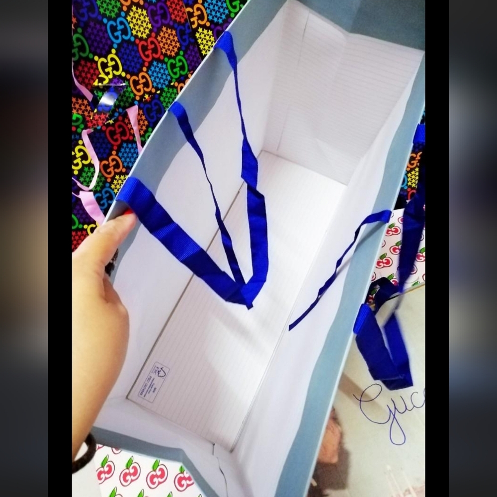 Gucci Birthday Cake & Candles Gift Shopping Bag 19 x 14 x 6.5 AUTHENTIC RARE - Picture 3 of 10
